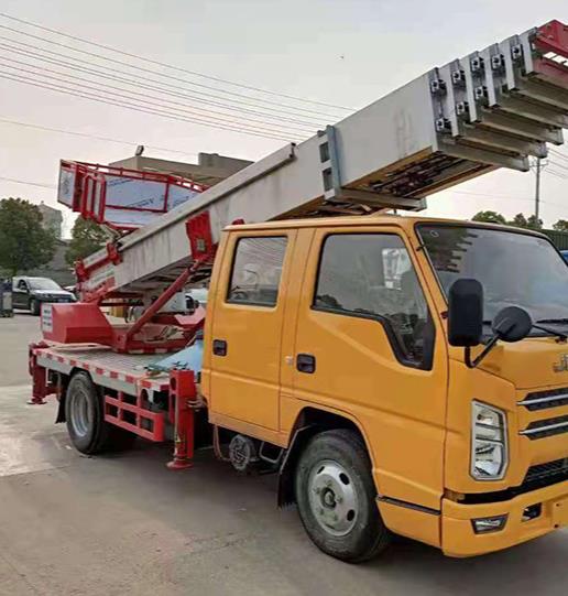 高空作業(yè)中的升降車租賃技巧與注意事項(xiàng)